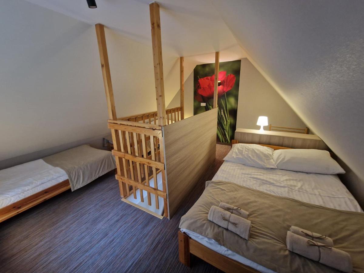 Osrodek Wypoczynkowy Iskra Hotell Piwniczna-Zdroj Exteriör bild